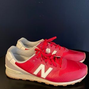 New Balance 696 Womens Size 9.5